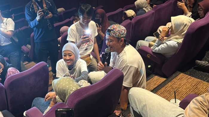 Pelukan Haru Penonton Makassar untuk Fanny Kondoh, Usai Nobar Tayang Perdana Baby Udon Bareng Denny Sumargo 