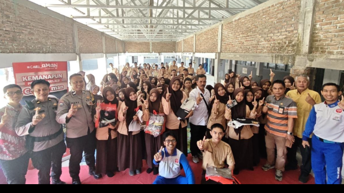 Asmo Sulsel Gandeng Polsek Somba Opu Edukasi Safety Riding 50 Siswa SMKN 14 Gowa