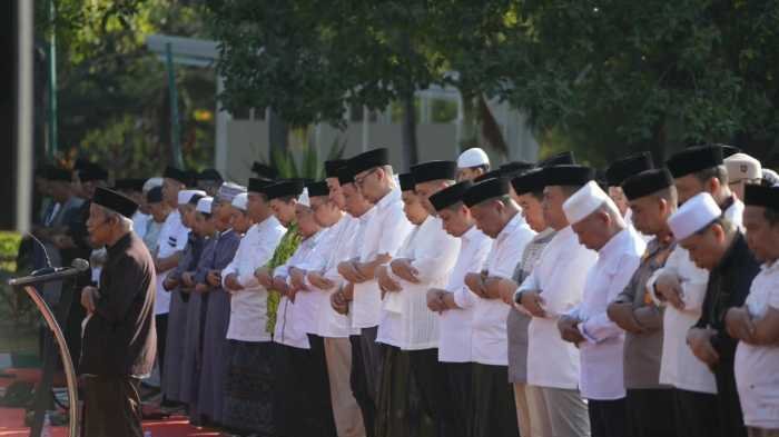 Kemarau Panjang, Appi dan Warga Makassar Salat Istisqa Sambil Perkuat Penanganan Krisis Air