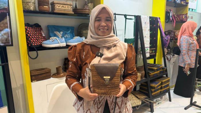 Ketika Gen Z Ikut Menganyam, Warisan Teduhu Selamat dari Ancaman Kepunahan