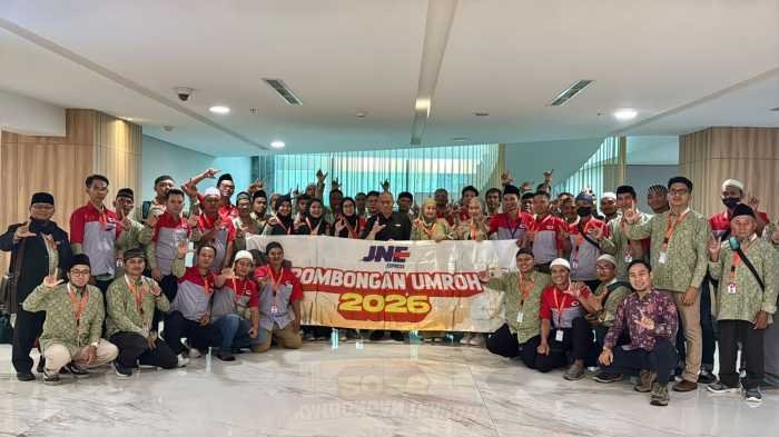 JNE Berangkatkan 1.200 Karyawan dan Keluarga untuk Umrah