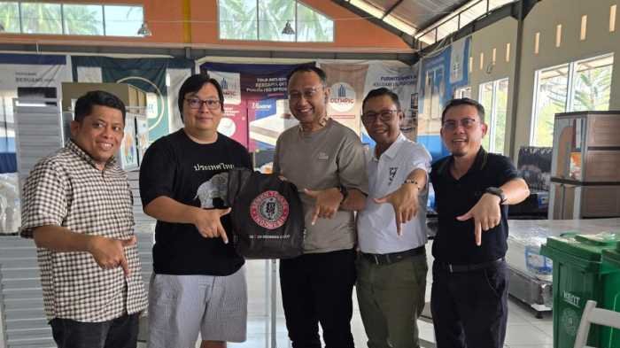 Dirut dan Manajemen Semen Tonasa Turun Langsung ke Toko, Serap Masukan Pelanggan dan Pantau Pasar