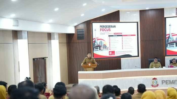 Appi Sentil Camat-Lurah: Jangan Datang, Absen, Terima Gaji lalu Selesai
