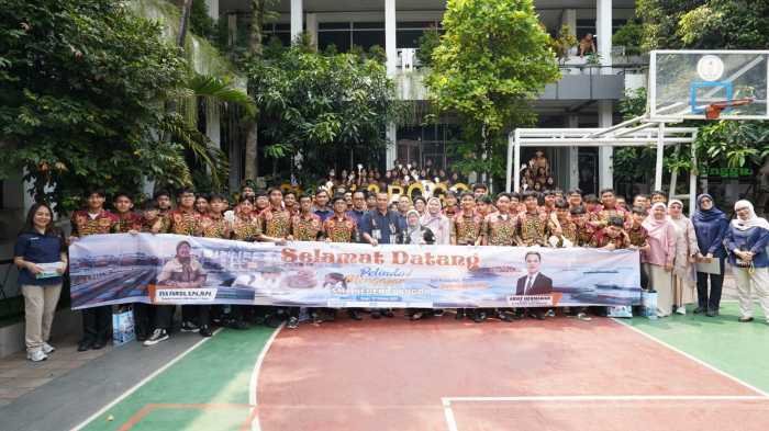 Direktur Utama Pelindo Jasa Maritim Ajak Siswa Mengenal Dunia Kepelabuhanan