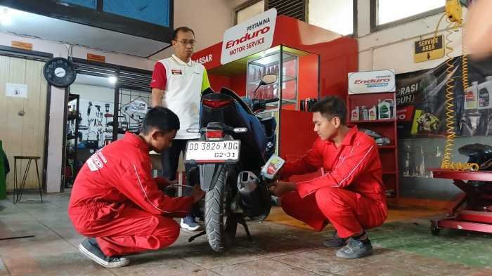 Asa Fajrul Siswa SMKN 3 Makassar Belajar Bersama Enduro: Tak Hanya Bongkar Mesin, Tapi Juga Berani Jualan dan Hadapi Penolakan